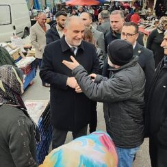 Başkan Sandıkçı'ya Vatandaşlardan Sevgi Seli