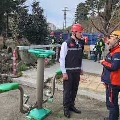 Gölcük Belediyesi'nin desteklediği Gölcük Arama Kurtarma Derneği GESOTİM ekibi, AFAD akreditasyonu alabilmek için AFAD tatbikata katıldı