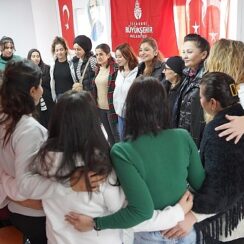 İsranbul Vakfı'ndan Hatay'da Kadın Çemberi