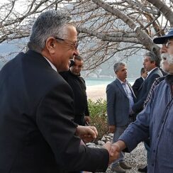 Kemer Belediye Başkanı Necati Topaloğlu, Çıralı'da vatandaşlarla halk toplantısında bir araya geldi