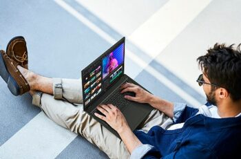 Acer, AMD Ryzen 7040 serisi işlemciler ve Wi-Fi 6E teknolojisiyle desteklenen yeni Swift Edge 16 dizüstü modelini satışa sundu