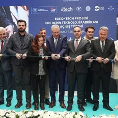 Bakan Kacır, “Ege Derin Teknoloji Fabrikası ile İzmir'imizin genç girişimcilerine dünyanın kapılarını açacağız"