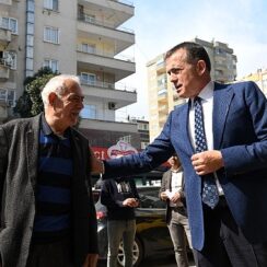 Başkan Abdullah Özyiğit, Gazi Mahallesi'nde vatandaşlarla buluştu