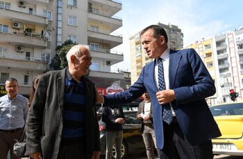 Başkan Abdullah Özyiğit, Gazi Mahallesi'nde vatandaşlarla buluştu