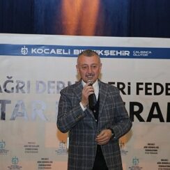 Başkan Büyükakın, Ağrı ve Trabzon il derneklerinin iftar programına katıldı