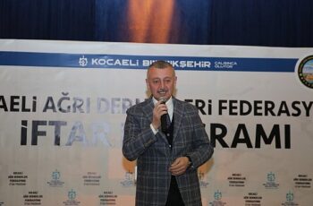 Başkan Büyükakın, Ağrı ve Trabzon il derneklerinin iftar programına katıldı