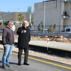 Başkan Gürün Menteşe'de Devam Eden Yol Çalışmasını İnceledi