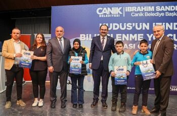 Başkan Sandıkçı'dan Öğrencilere Ödül