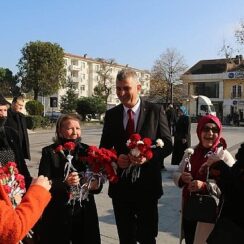 Başkan Sezer: “Kadınlarımıza Pozitif Ayrımcılık Yapmaya Devam Edeceğiz”