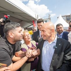 Başkan Soyer Örnekköy'de temel atma töreninde konuştu: “Mesaimin son saatine kadar çalışmaya devam edeceğim"