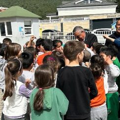 Başkan Topaloğlu'ndan öğrencilere ziyaret