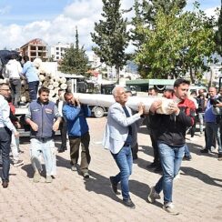 Büyükşehir Belediyesi yaraları sarmaya devam ediyor