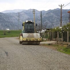 Büyükşehir Belediyesi'nden Karataş Mahallesi'ne asfalt