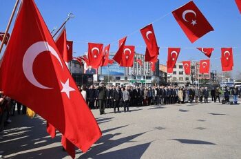 Çanakkale Zaferi Bayrampaşa'da törenle kutlandı