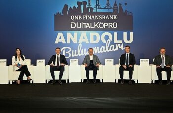 &apos;Dijital Köprü Anadolu Buluşmaları'nın yeni durağı Konya oldu