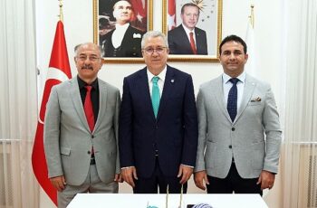 Egeli akademisyen Doç. Dr. Ilgaroğlu, İngiltere'de Farabi felsefesine yönelik araştırmalarda bulunacak