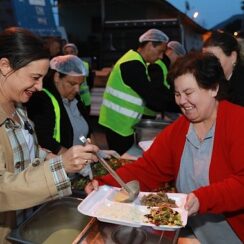 Hep Birlikte Zorluklarla Mücadele Ettik