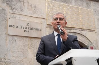 İstanbul'un En Özel Tarihi Kütüphanelerinden Biri Daha Restore Edildi Hacı Salim Ağa Kütüphanesi Yeniden Hizmete Açıldı