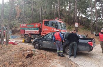 Kemer'de korkutan yangın