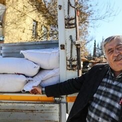 Korkutelili çiftçilere 36 ton yem desteği