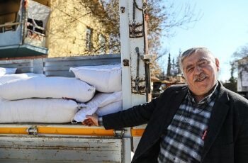 Korkutelili çiftçilere 36 ton yem desteği