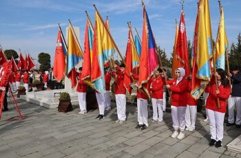 Nevşehir'de, Nevşehir'de 18 Mart Şehitleri Anma Günü ve Çanakkale Deniz Zaferi'nin 109. yılı dolayısıyla, Şehitler Parkı'nda Çelenk Sunma Töreni yapıldı