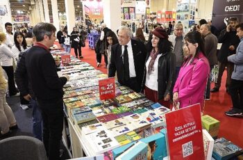 Şadi Özdemir'den çocuklara “Kitap okuyun" tavsiyesi