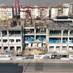 Selçuklu Belediyesi tarafından Konya'ya kazandırılacak olan Toplum Ruh Sağlığı Merkezi ve Sağlıklı Hayat Merkezi'nde yapım çalışmaları aralıksız devam ediyor