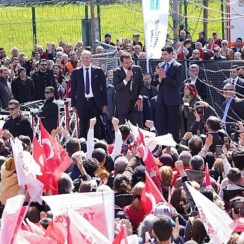 Türkiye'de İlk Olan &apos;Dönüşüm Mahallesi'nde Ekrem İmamoğlu ile Halk Buluşması