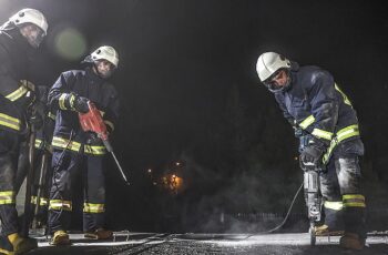 Antalya Büyükşehir Belediyesi İtfaiyesi her an deprem olacakmış gibi hazırlanıyor