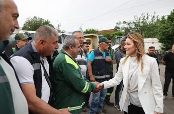 Başkan Mutlu'dan Temizlik İşleri personeline sabah vardiyası ziyareti