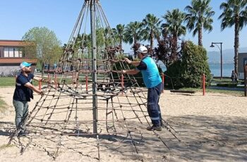 Büyükşehir, çocuklar güvenle eğlensinler diye parkları bakıma aldı