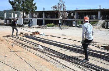 Denizcilik Fakültesi'nde çalışmalar devam ediyor