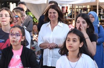 Foça Belediyesi, 23 Nisan Ulusal Egemenlik ve Çocuk Bayramı haftası kapsamında, Foça ve Yenifoça'da Çocuk Buluşmaları gerçekleştirdi