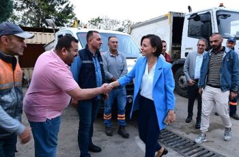 Karabağlar Belediye Başkanı Helil Kınay, Karabağlar Belediyesi Temizlik İşleri Şantiyesi ve Veterinerlik İşleri Müdürlüğü ile güne başladı