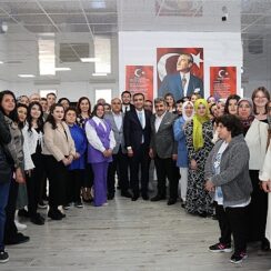 Karaman Belediye Başkanı Savaş Kalaycı, Ramazan Bayramı dolayısıyla Ana Kucağı ve Huzurevi sakinlerini zyaret ederek bayramlarını kutladı