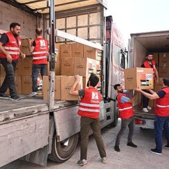 KOMEK Bayramda Gazzeli Çocukların Yüzünü Güldürecek