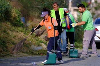 Narlıdere Belediyesi'nin &apos;Tertemiz Narlıdere' hedefiyle başlattığı seferberlik sürüyor