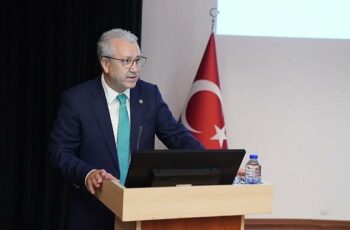 Prof. Dr. Budak “Dünyanın en yeşil ve sürdürülebilir üniversiteleri arasında ilk 100'deyiz"