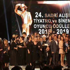 25. Sadri Alışık Tiyatro & Sinema Oyuncu Ödülleri Adayları Açıklandı