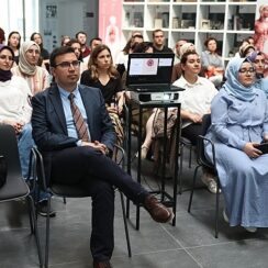 Aile hekimleri önce söyleşi yaptı, sonra tarihte yolculuğa çıktı