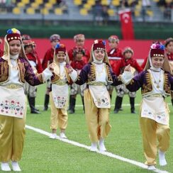 Aliağa’da Coşkulu 19 Mayıs Kutlaması