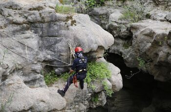 Antalya Büyükşehir’in kahraman itfaiyecileri eğitimde