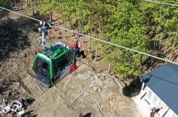 Büyükşehir İtfaiyesinden teleferikte nefes kesen tatbikat