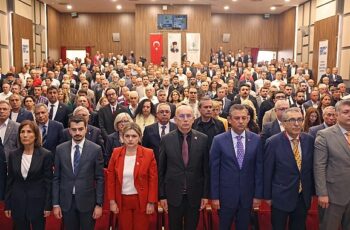 Çankaya Belediye Başkanı Hüseyin Can Güner, Sosyal Demokrasi Derneği’nin düzenlediği “21’inci Yüzyılda Yeni Sosyal Demokrat Belediyecilik” paneline ev sahipliği yaptı