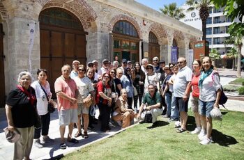 Çeşme Belediye Başkanı Lal Denizli çocuklarımızın ve gençlerimizin tarih bilincini geliştirmeyi hedefliyoruz” dedi