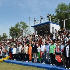 “Ege’ye Vefa Yılı Şenlik Yürüyüşü” renkli görüntülere sahne oldu