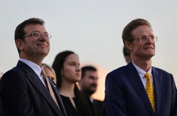 Ekrem İmamoğlu'ndan Avrupa'ya İsrail'in Saldırılarını &apos;İzleme' Tepkisi: Refah'a Askeri Harekat Başlatmasını Yine İzlemekle mi Yetineceğiz?