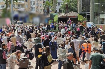 Gölcük Belediyesi kültür-sanat etkinlikleri kapsamında Değirmendere Çınarlık Meydanı’nda düzenlenen Çocuk Şenliği yoğun ilgi gördü