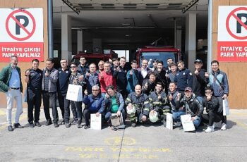 Güney Kore’nin Changwon şehrinin itfaiye teşkilatından oluşan bir heyet Nevşehir Belediyesi İtfaiye Müdürlüğü’nü ziyaret ederek incelemelerde bulundu